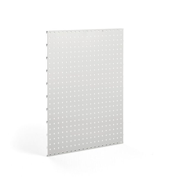 Perforovaný panel na nářadí